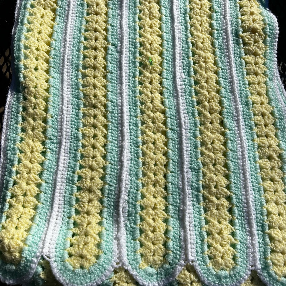 Hand made baby afghan, excellent condition